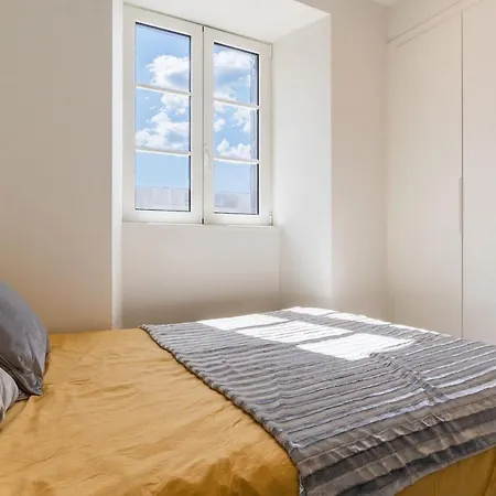 Apartment Sylvian Suites18-hosted By Sweetstay *